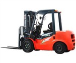 Gabelstapler mit 3 Tonnen Motor
